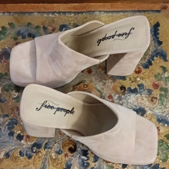 Free People Margo Suede Mules NWOT - Picture 5 of 15